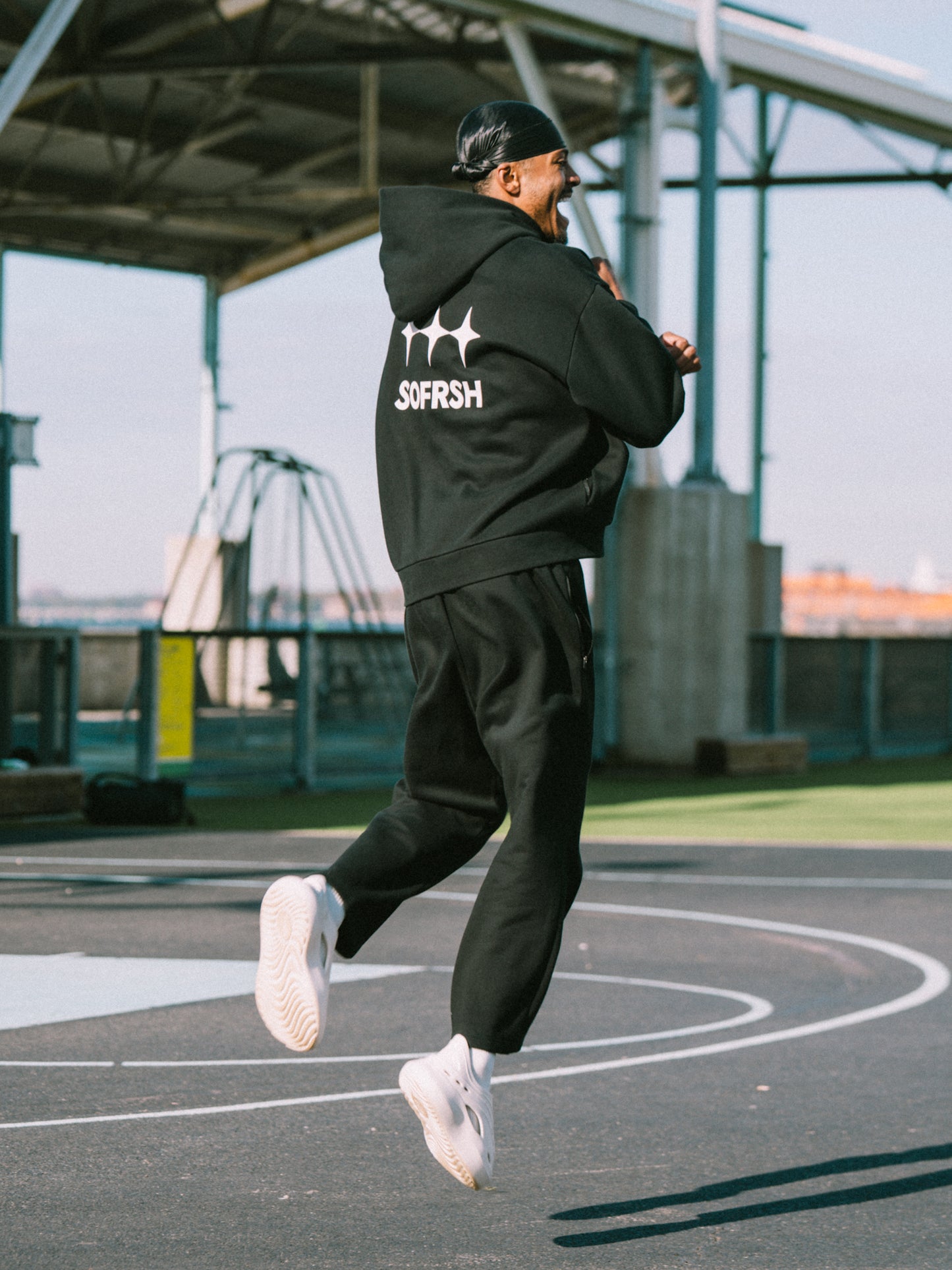 SOFRSH ICON Hoodie - Black